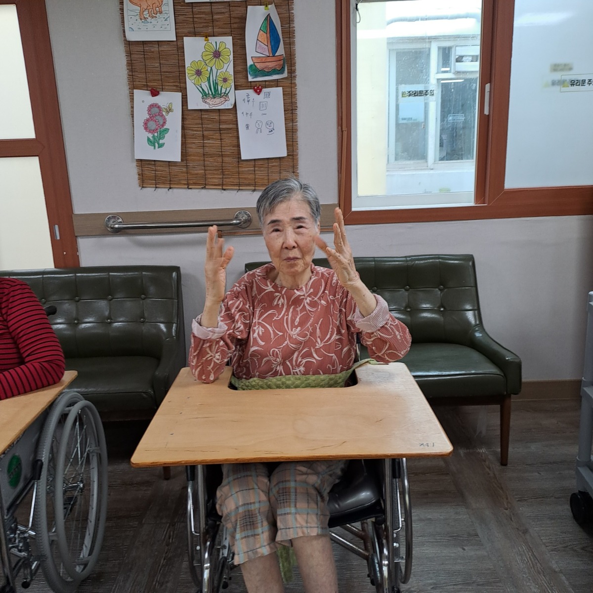 KakaoTalk_20260427_171722432_08